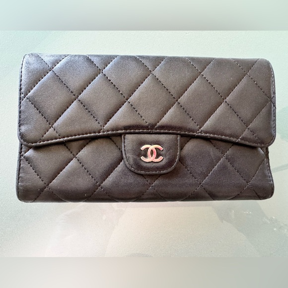 Chanel Authentic Black Lambkin Wallet with Silver Hardware - Picture 1 of 10